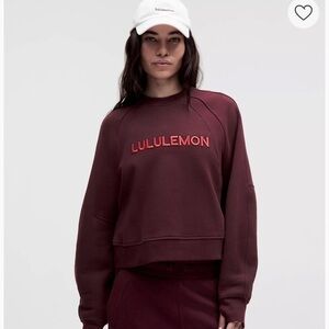 Scuba Oversized Pullover
Wordmark